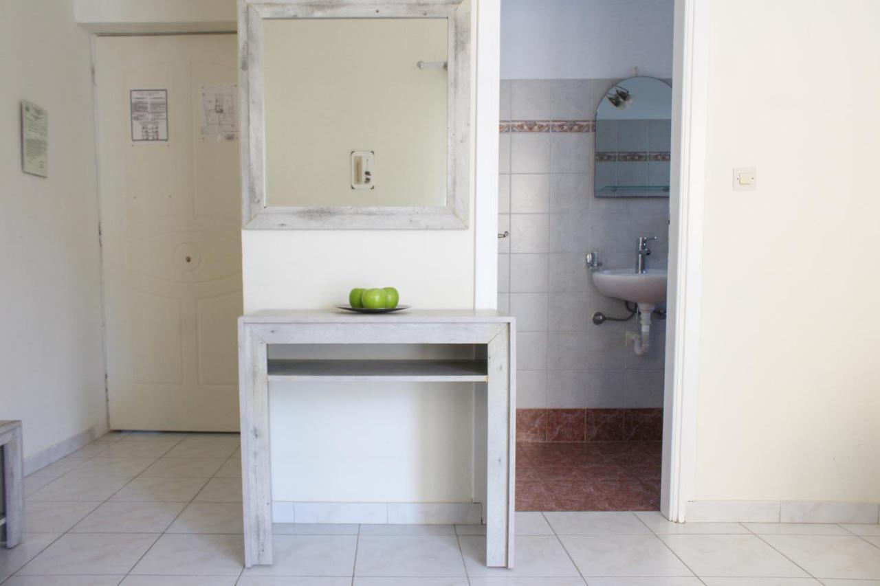 Iason Apartments Loutrá Edipsoú Eksteriør bilde
