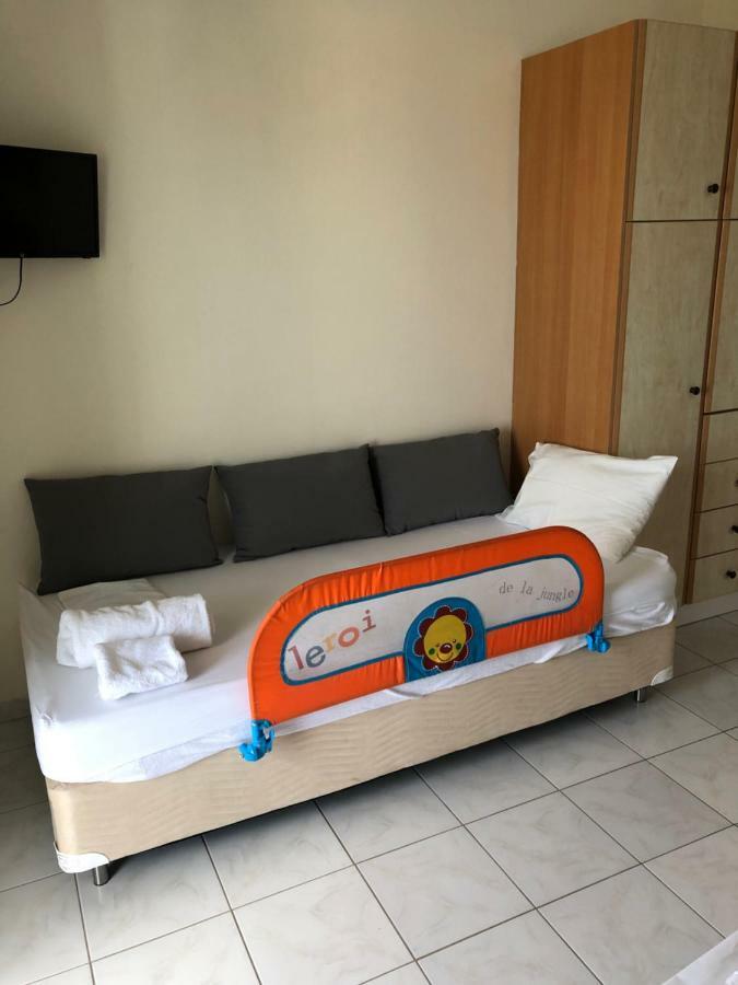 Iason Apartments Loutrá Edipsoú Eksteriør bilde